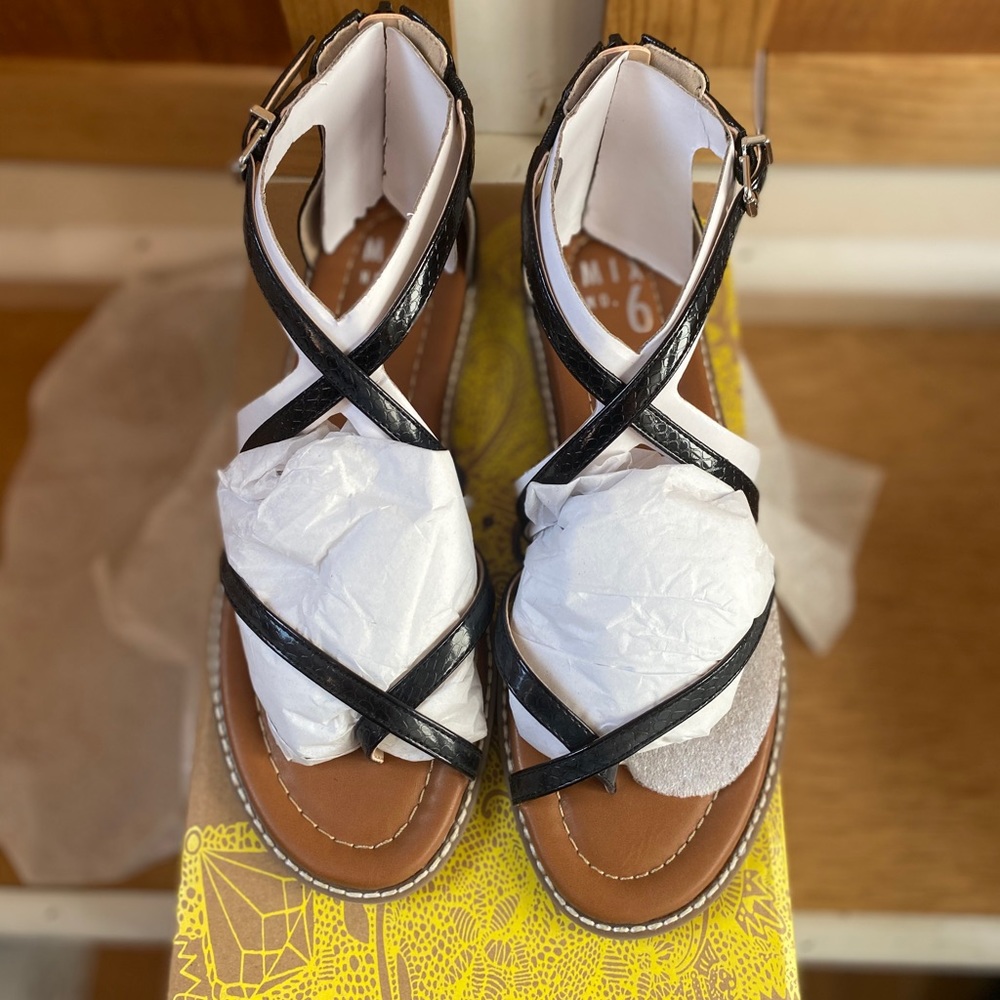 Mix No. 6 Black Snake Stamped Sandal